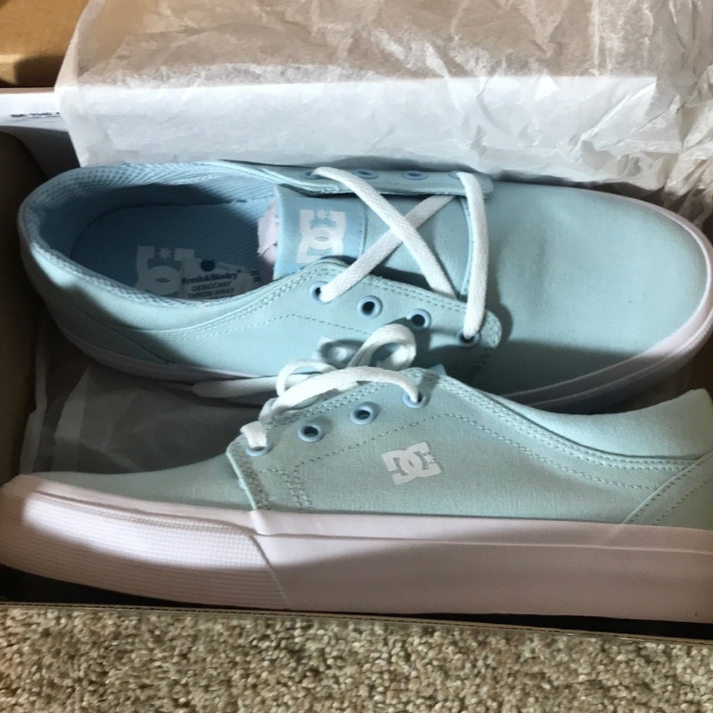NEW light blue DC shoes